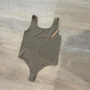 Skims smoothing tank bodysuit